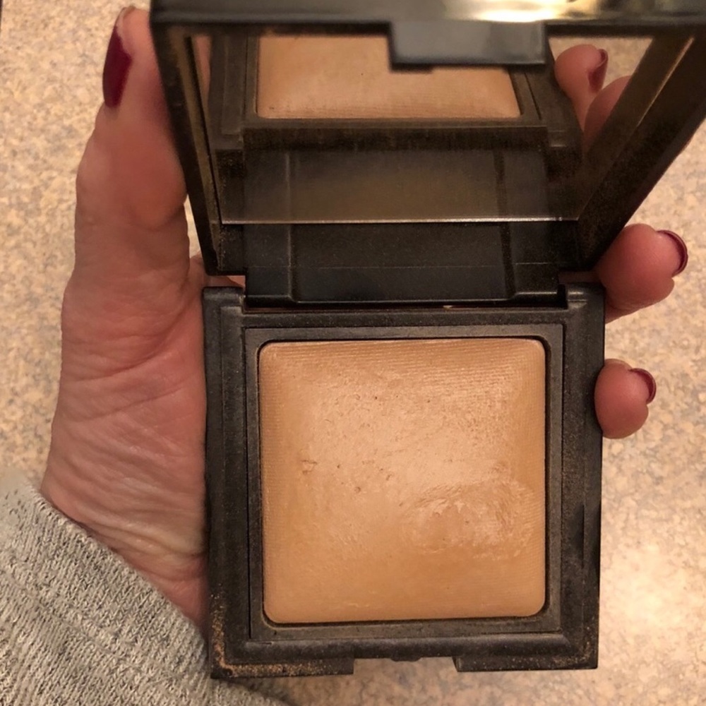 Laura mercier candlelight glow perfecting powder